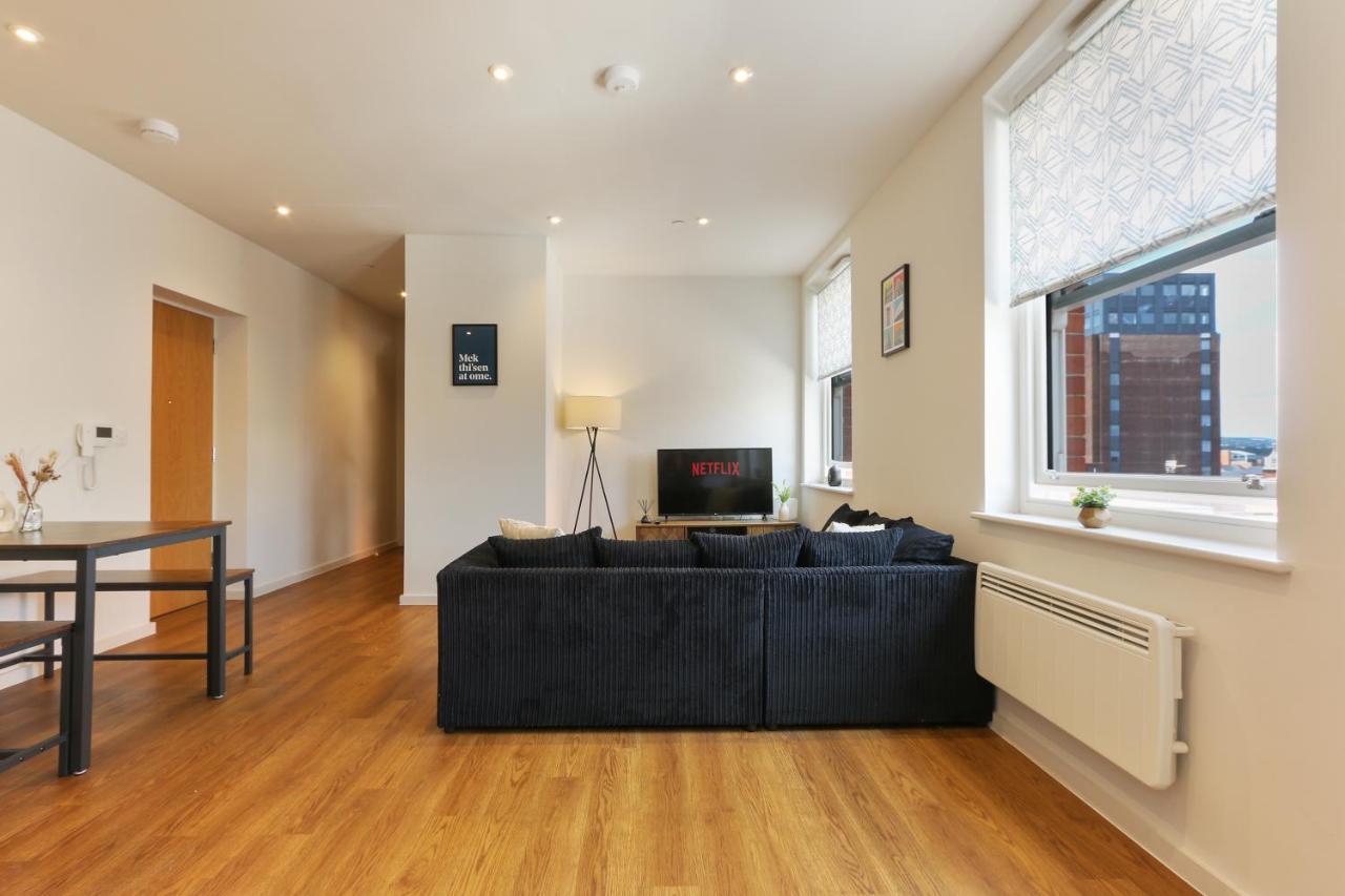 Modern 2-Bed Apartment, Free Parking, City Centre, Netflix & Pet Friendly - Hosted By Stay Host Save شيفيلد المظهر الخارجي الصورة