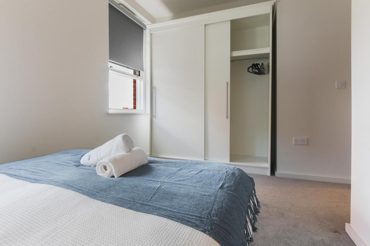 Modern 2-Bed Apartment, Free Parking, City Centre, Netflix & Pet Friendly - Hosted By Stay Host Save شيفيلد المظهر الخارجي الصورة